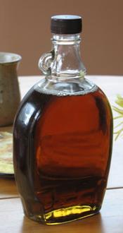 What are some benefits of using organic maple syrup?